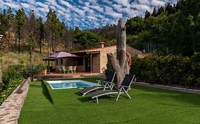 Roque nublo rural houses I